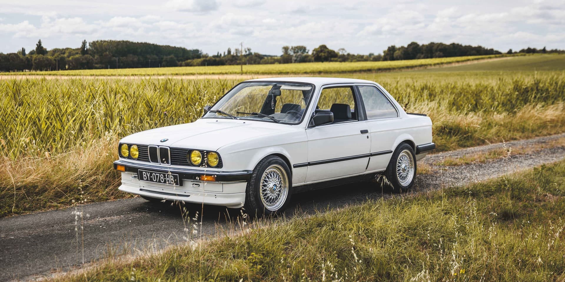 BMW E30 325i